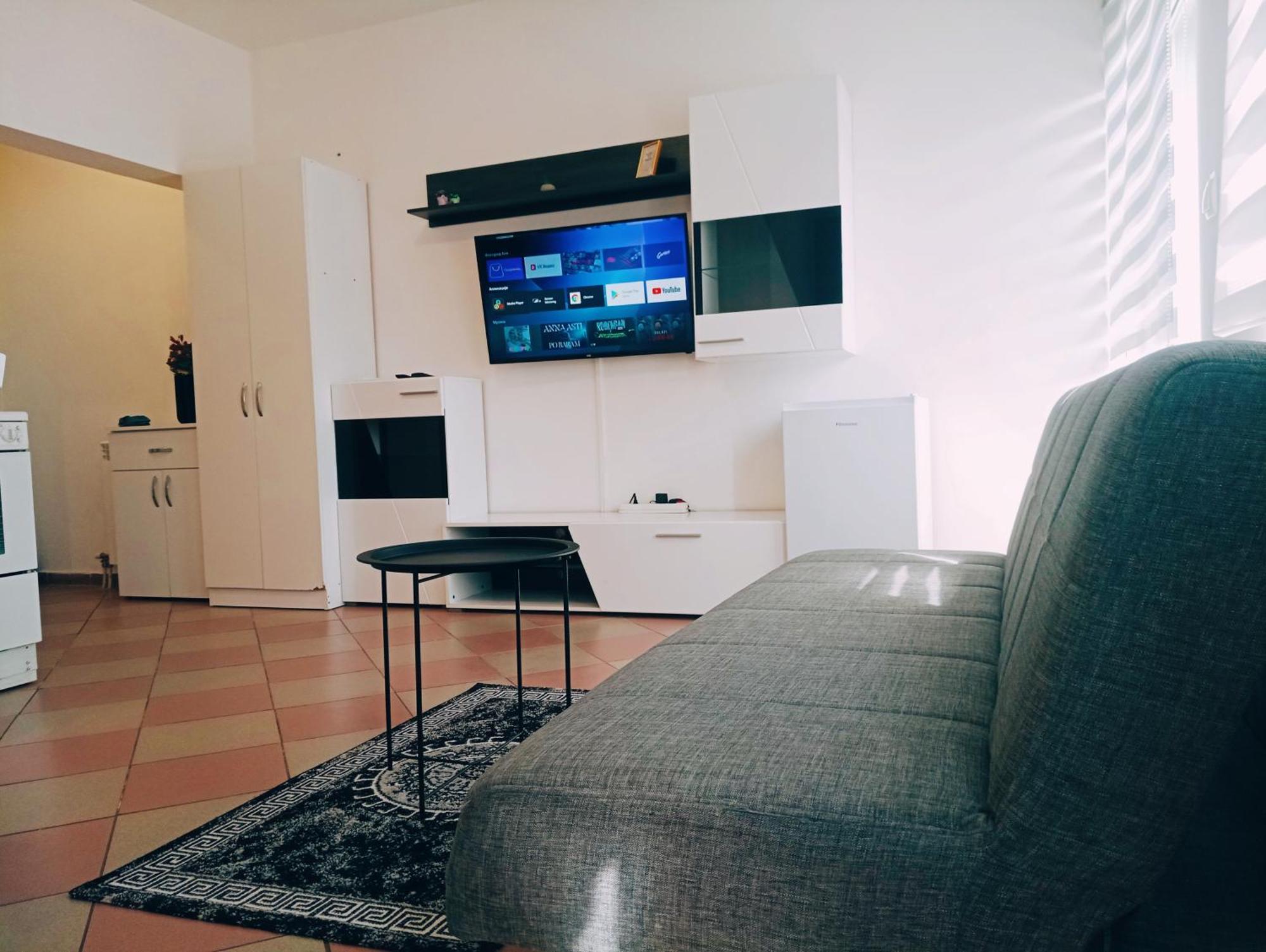 Easy Check In Apartments 021 Vladika Нови-Сад Экстерьер фото